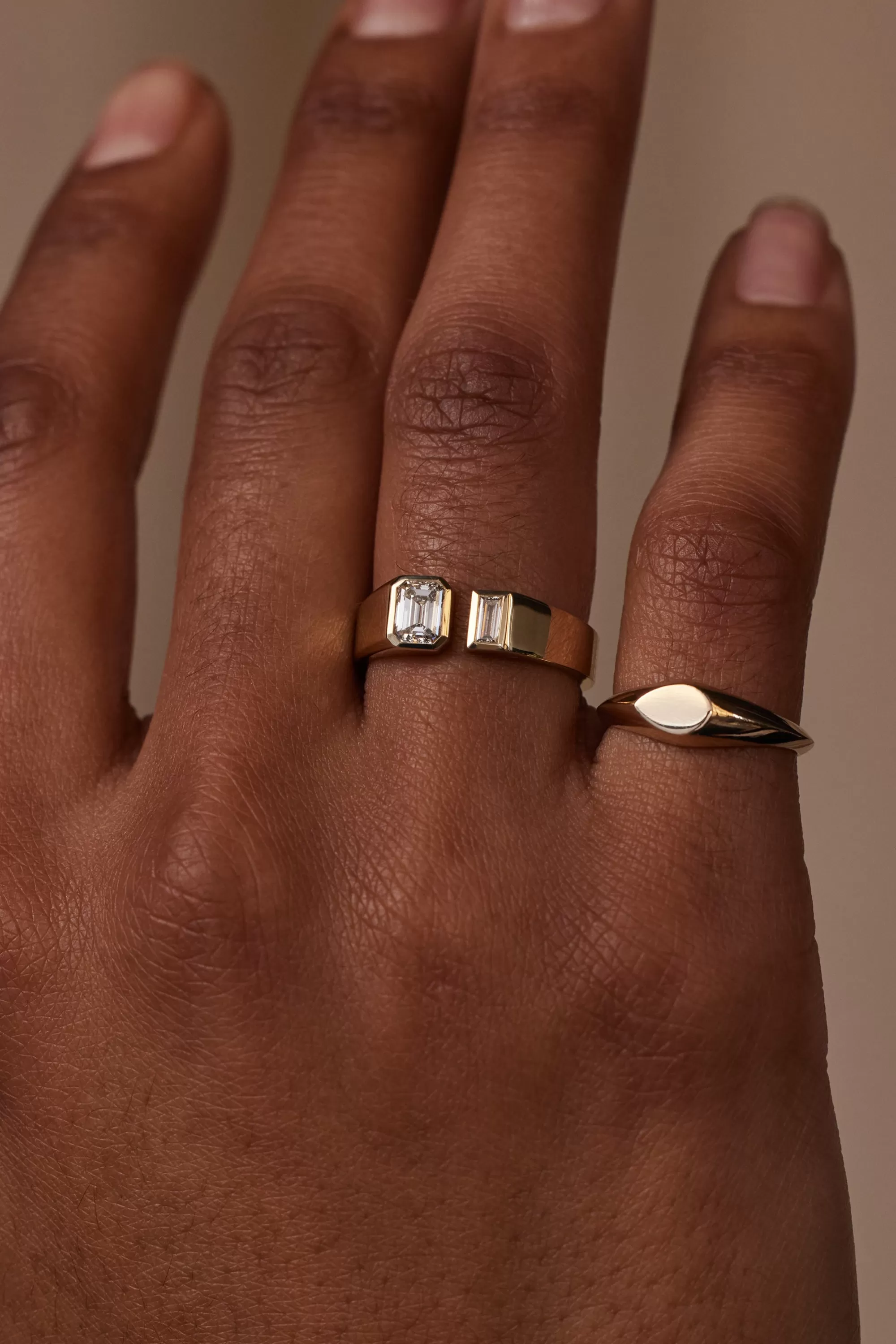 Hot Emerald And Baguette Cut Diamond Dyad Signet Ring Rings
