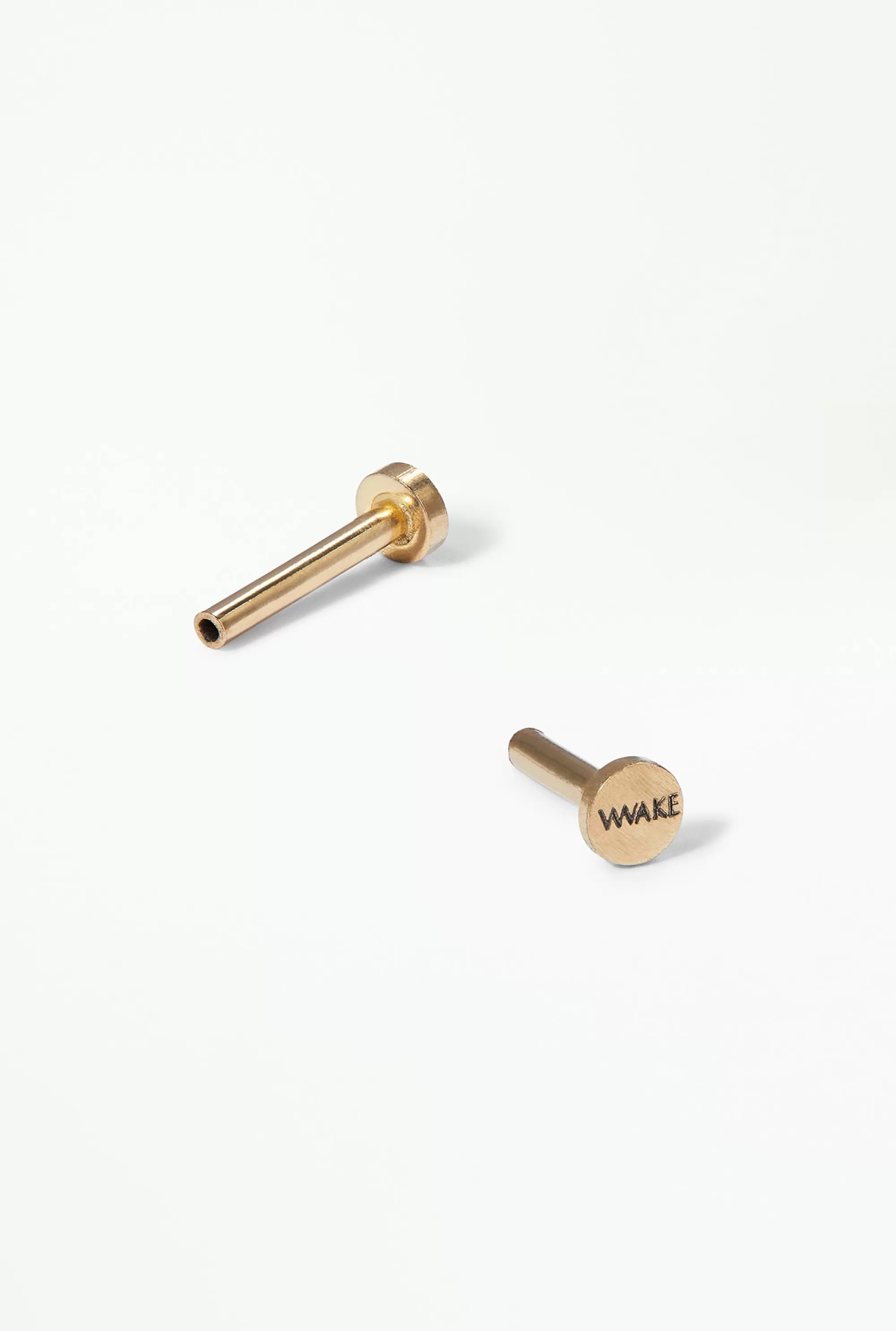 Outlet Flat Back - Single Earrings