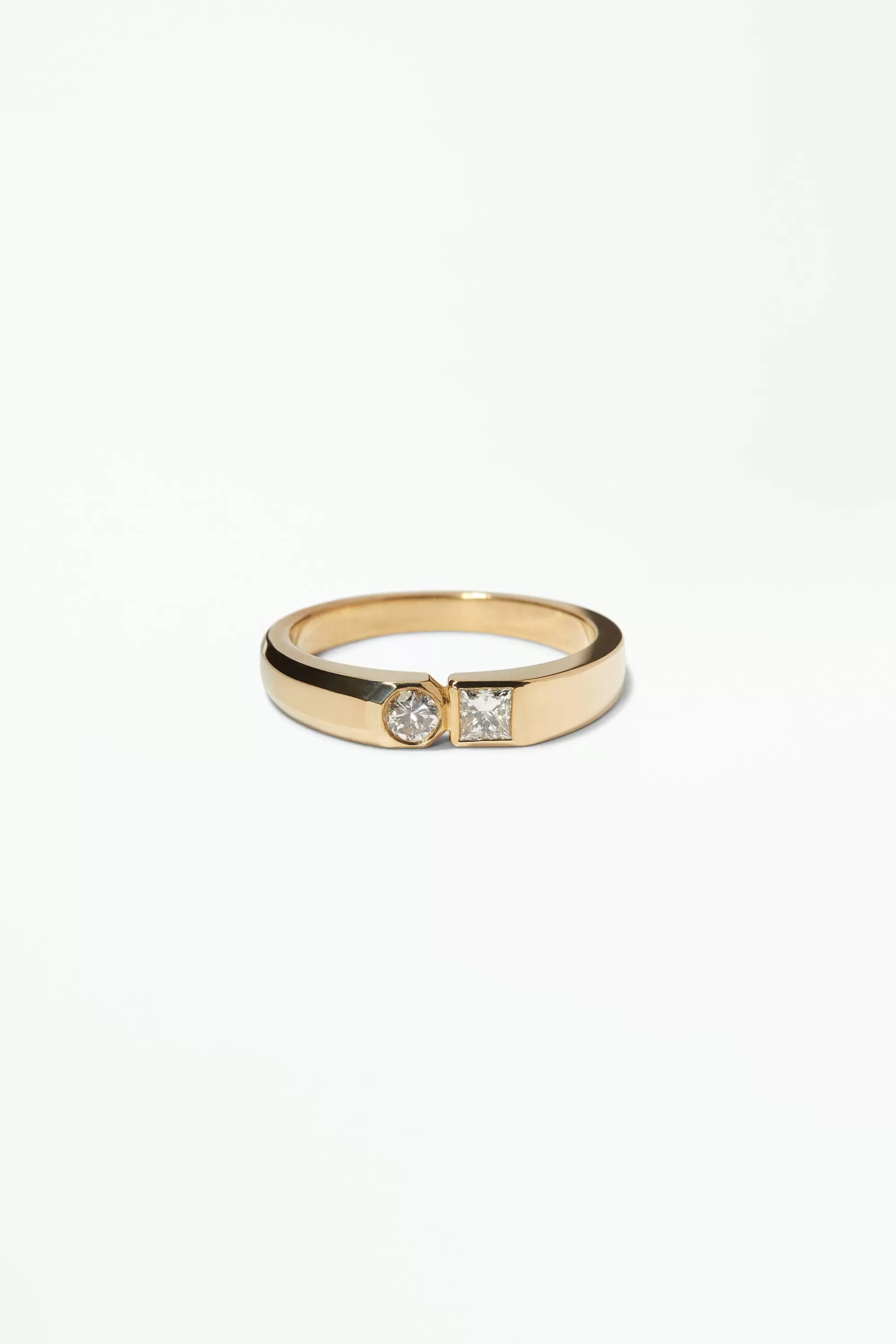 New Princess Cut Diamond Dyad Signet Ring Rings
