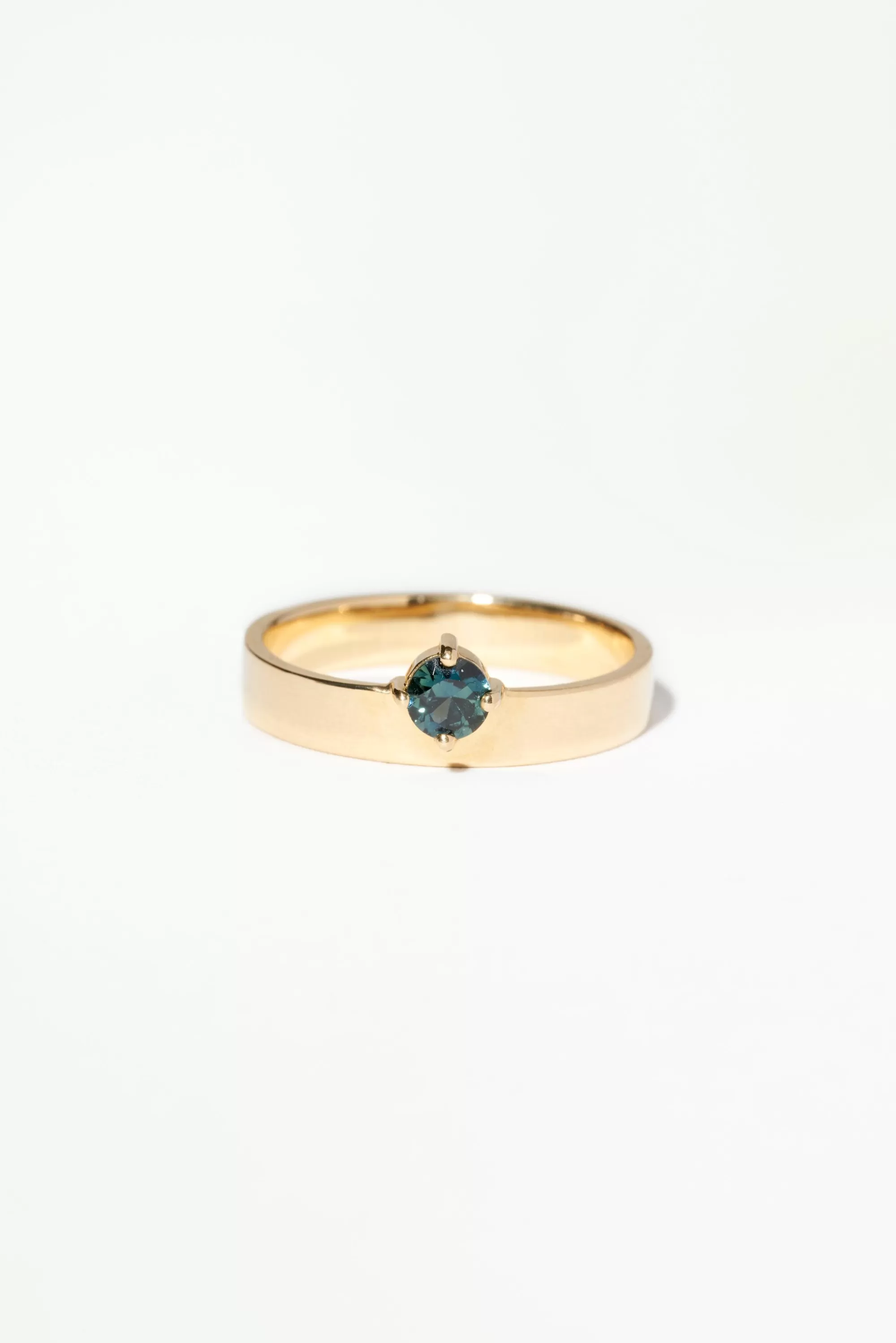 Cheap Round Gradient Sapphire Monolith Ring Rings