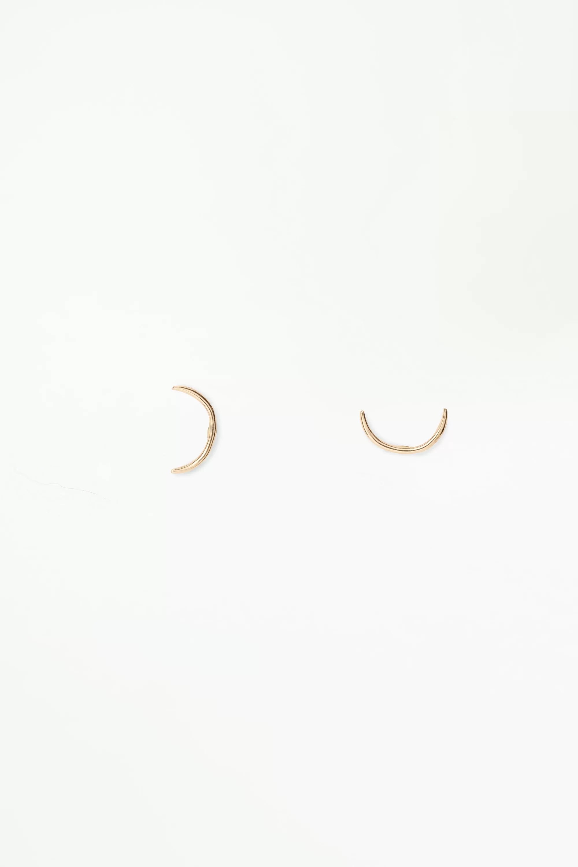 Discount Simple Arc Earring - Single Earrings