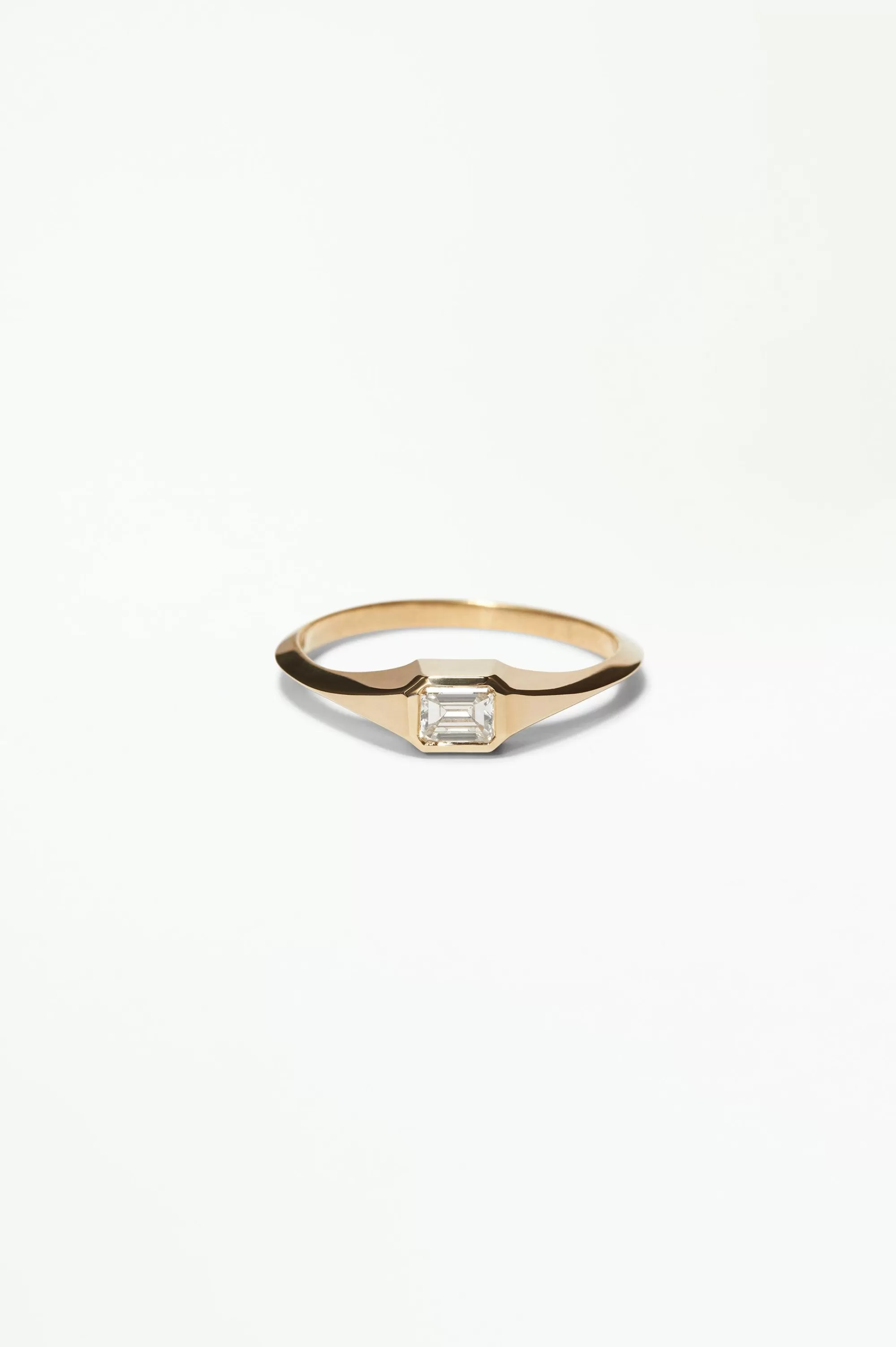 Fashion Small Emerald Cut Diamond Signet Ring Rings
