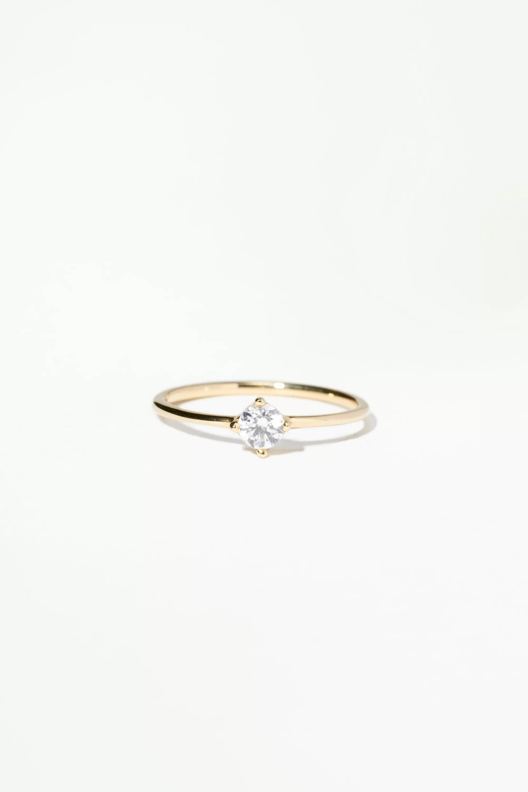 Outlet Small Round Solitaire Ring Rings